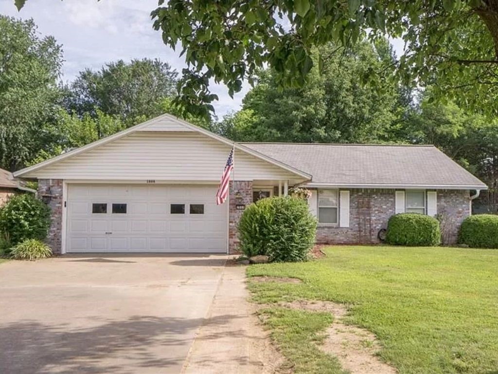 Beautiful home just listed with 3 bedrooms and 2 bathrooms. Gorgeous wood look flooring, tons of custom cabinetry and built ins. Wonderful covered back porch with additional deck and patio space. 4 burner gas stove/oven with middle griddle. Master bath dual sinks with full length mirror, stand up shower beside a shower tub combo.
2 living rooms, one with windows all around. Large amount of storage throughout entire home. Quiet neighbors and a healthy yard. Master bath with dual sinks, stand up shower beside a shower tub combo. Shed in back yard with plenty of storage area for all your lawn and gardening equipment.