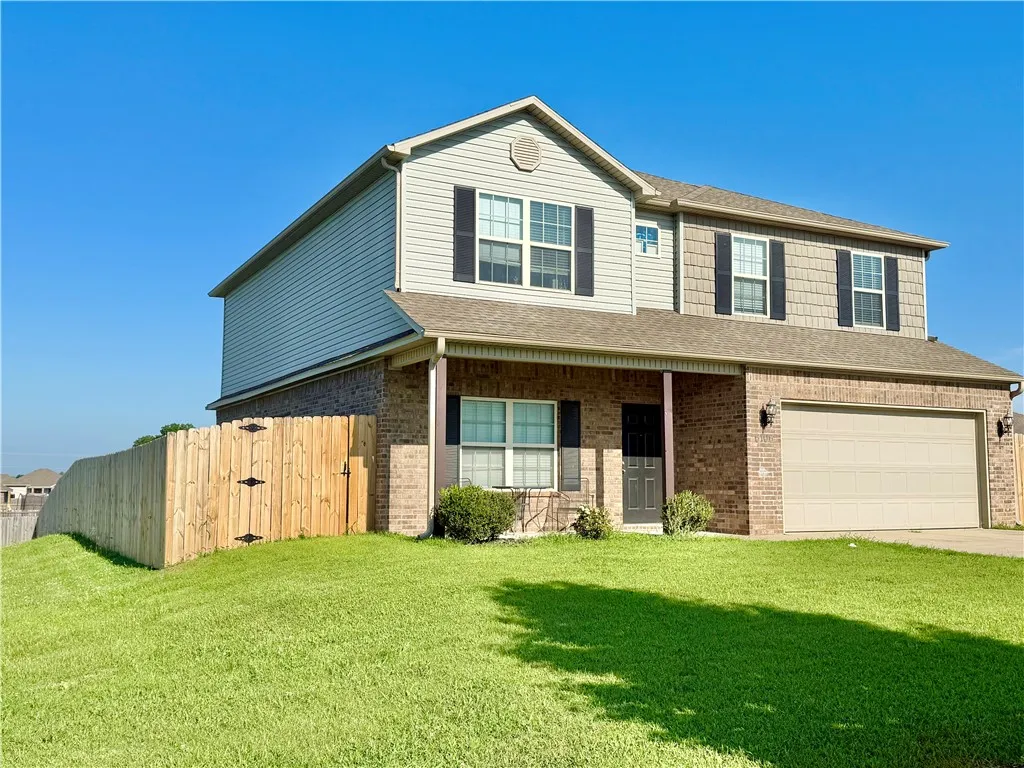 Bentonville, Arkansas 72713, United States, 4 Bedrooms Bedrooms, ,3 BathroomsBathrooms,Residential,Active,168146