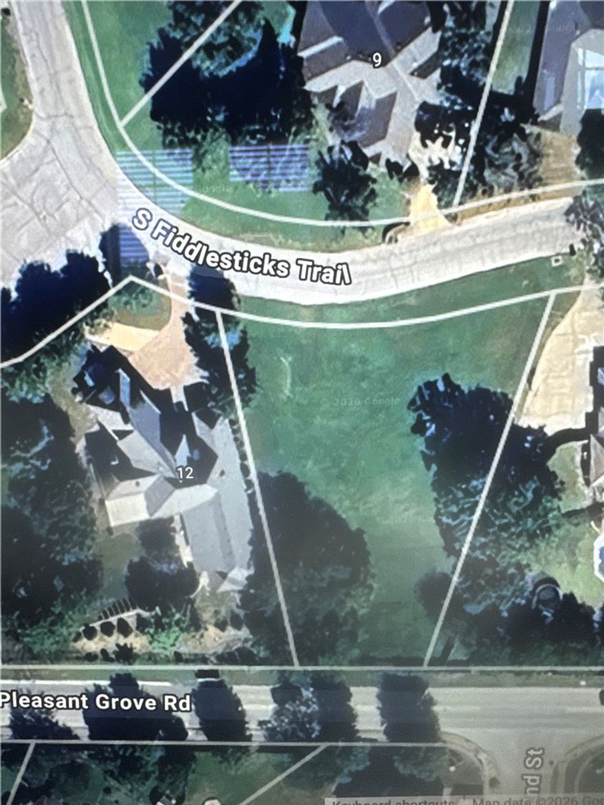 Fantastic opportunity build your dream home in one of Northwest Arkansas’ most prestigious gated golf communities! This prime homesite in Pinnacle Country Club offers the perfect blend of luxury, privacy, and convenience. Nestled on a level, build-ready lot, this property is ideal for a custom estate surrounded by upscale homes and scenic surroundings. Enjoy access to world-class amenities including golf, tennis, and a secure gated entrance, all within minutes of premier shopping, dining, and entertainment at Pinnacle Hills Promenade and the Walmart AMP. Located in the highly desirable Bentonville School District, this property offers exceptional investment potential in a rapidly growing area. Rare opportunity to secure a premium lot in a sought-after location—bring your builder and vision to life!