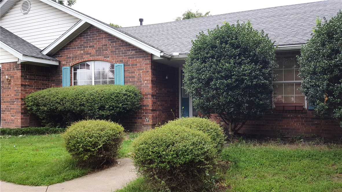 Wonderful 3 BR/2 BA/1948 SF home near schools, shopping, restaurants and more! Features newer 2015 roof, high ceilings, wood floors in main living areas, large living with wood burning brick fireplace, eat-in kitchen with island and 2014 appliances, large master bedroom, and privacy fenced backyard with covered patio. Needs a little TLC. Just off Hwy 412 don't miss it!