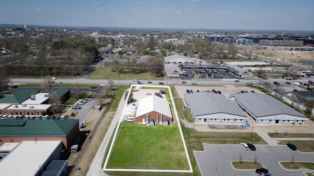 05-19-30-BENTONVILLE - Land