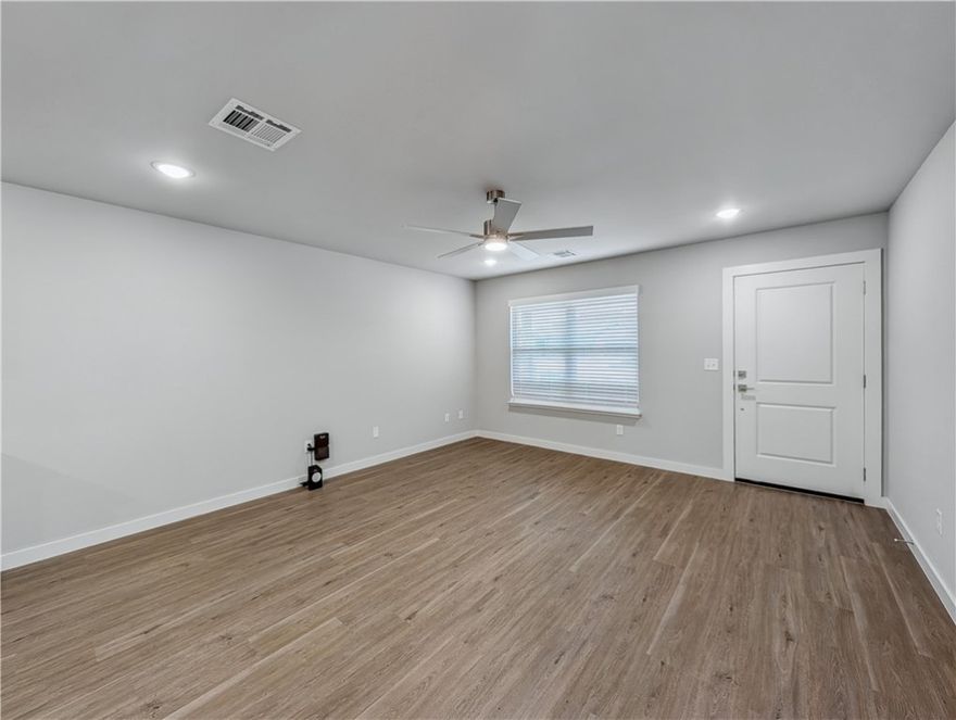 Welcome To Your Next Home! Brand-New And Ready For Its First Owner — This Stylish Duplex Delivers Fresh Design And Smart Function From Every Angle. Each Side Offers 3 Bedrooms, 2 Bathrooms, And A 1-Car Garage Each Side, Making It The Perfect Mix Of Practical And Modern. The Open Layout Feels Bright And Inviting, With Quality Finishes And Details That Stand Out. Ideal For House Hackers, Investors, Or Anyone Looking For A Fresh Start In Bentonville Schools. Low-Maintenance Living, Solid Construction, And Up To $4,500 In Closing Credits With A Preferred Lender — This One’s Got “Smart Move” Written All Over It!