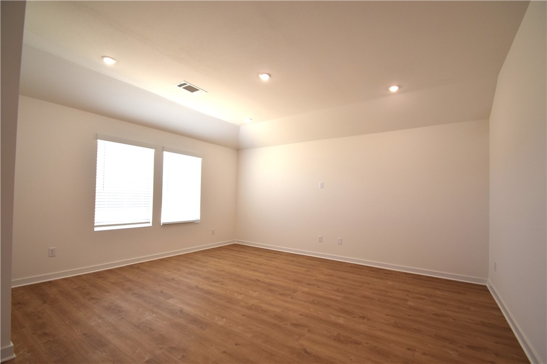 Wagon Wheel Crossing - Residential Lease