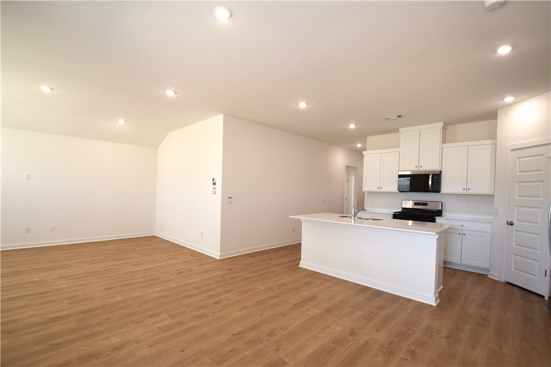 Wagon Wheel Crossing - Residential Lease