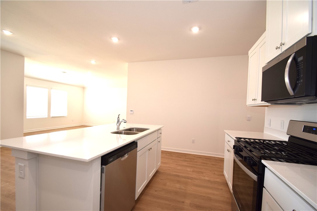 Wagon Wheel Crossing - Residential Lease