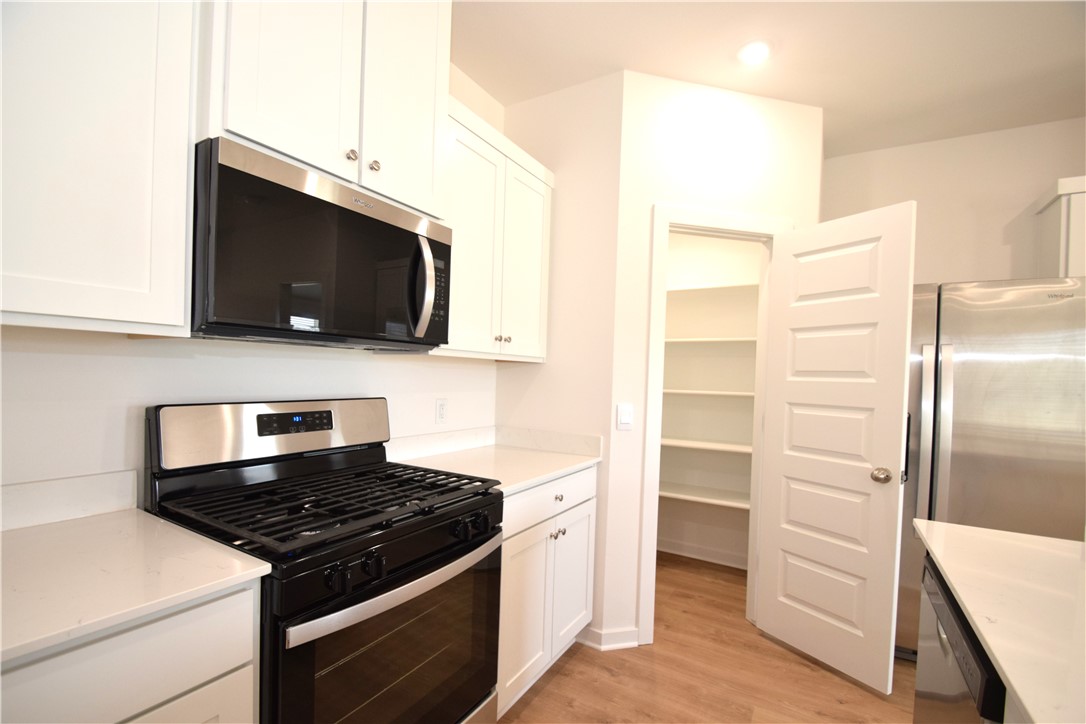 Wagon Wheel Crossing - Residential Lease