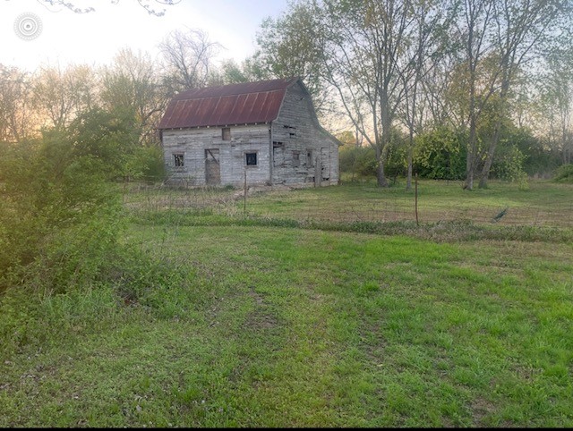 Perfect property for development or for building your dream home. Property is mostly flat. Sewer is available from the subdivision adjacent to the south. Possibly a good location for RV storage and storage units.
Property has 3 phase electric at the road.