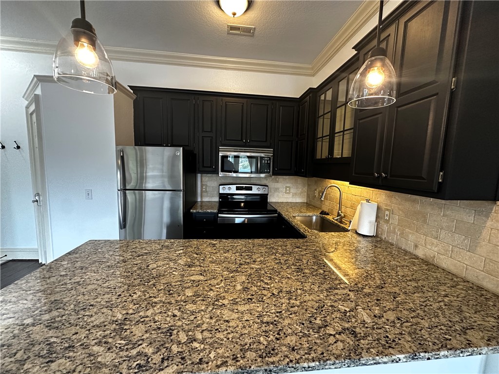 Rollston Bldg Condos - Residential Lease