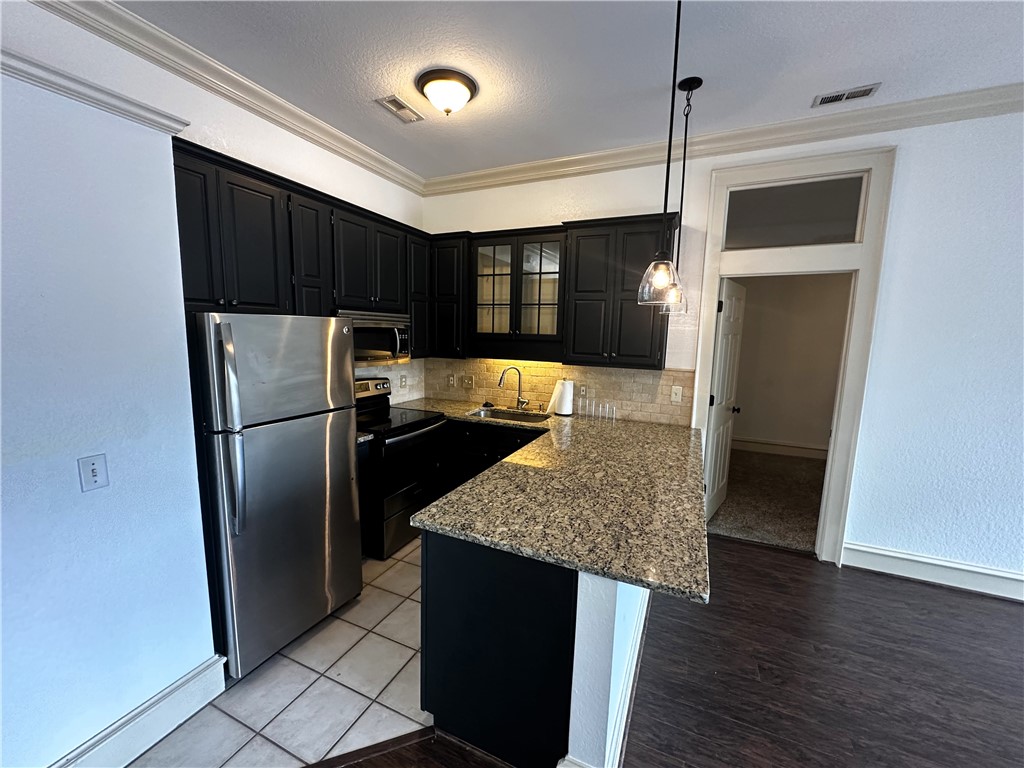 Rollston Bldg Condos - Residential Lease