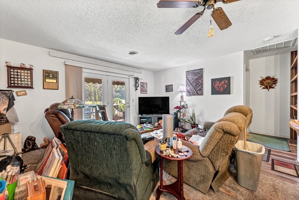 Melanie Courts Bvv - Residential