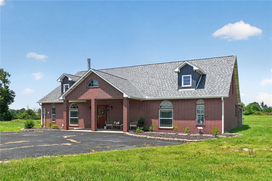 Photo 1 of 60 — 20500 Keck Road, Siloam Springs, AR 72761
