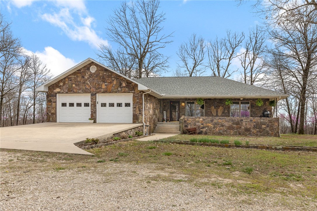 This 2 bed, 2 bath home offers 1,665 square feet of comfortable living space and sits on 16.45 secluded acres in Carroll County, Arkansas. Surrounded by the natural beauty of the Ozarks, this property is a haven for wildlifeāexpect regular visits from deer and turkey (just look at those longbeards in the photos!).
The home features beautiful rock work, a brand-new roof installed in September 2024, and a 2-car garage. Itās move-in ready and perfectly set up for either full-time living or a peaceful weekend getaway.
With sweeping views, total privacy, and room to roam, youāll feel like you're miles from everythingāyet youāre still close to the amenities of Berryville and the surrounding Northwest Arkansas area.