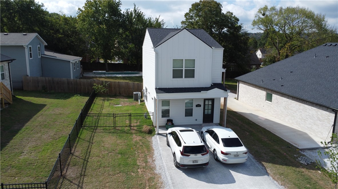 8-16-30 FAYETTEVILLE OUTLOTS - Residential Income