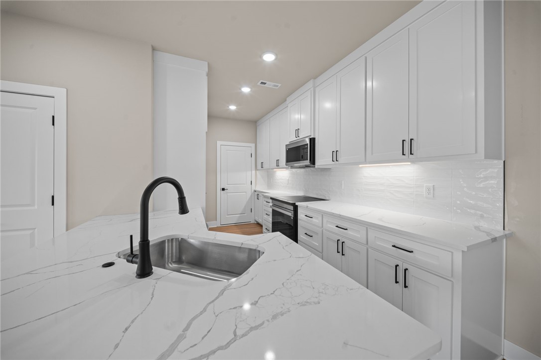 Sherlock Sub Bvv - Residential