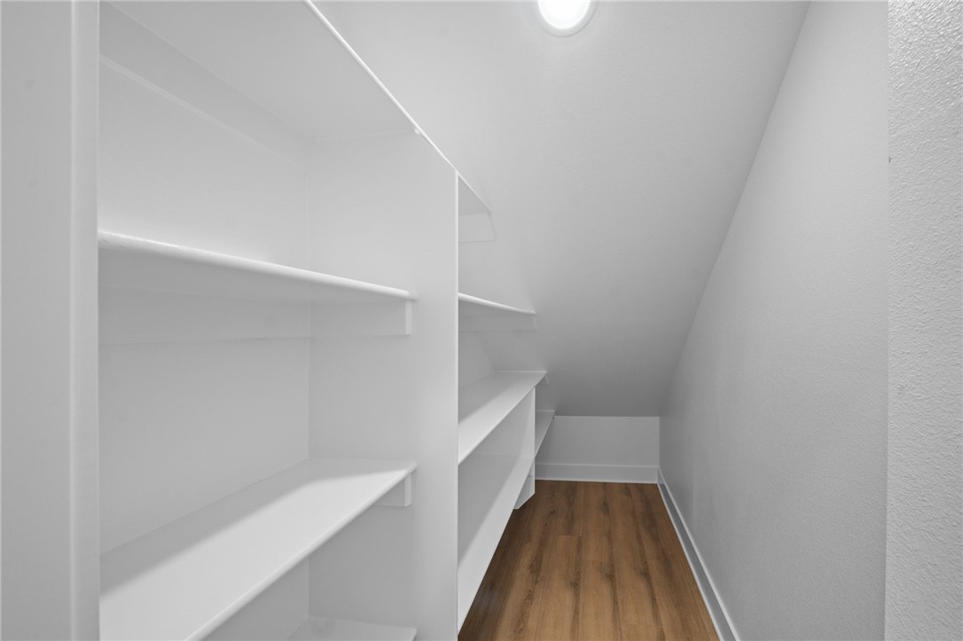 Sherlock Sub Bvv - Residential