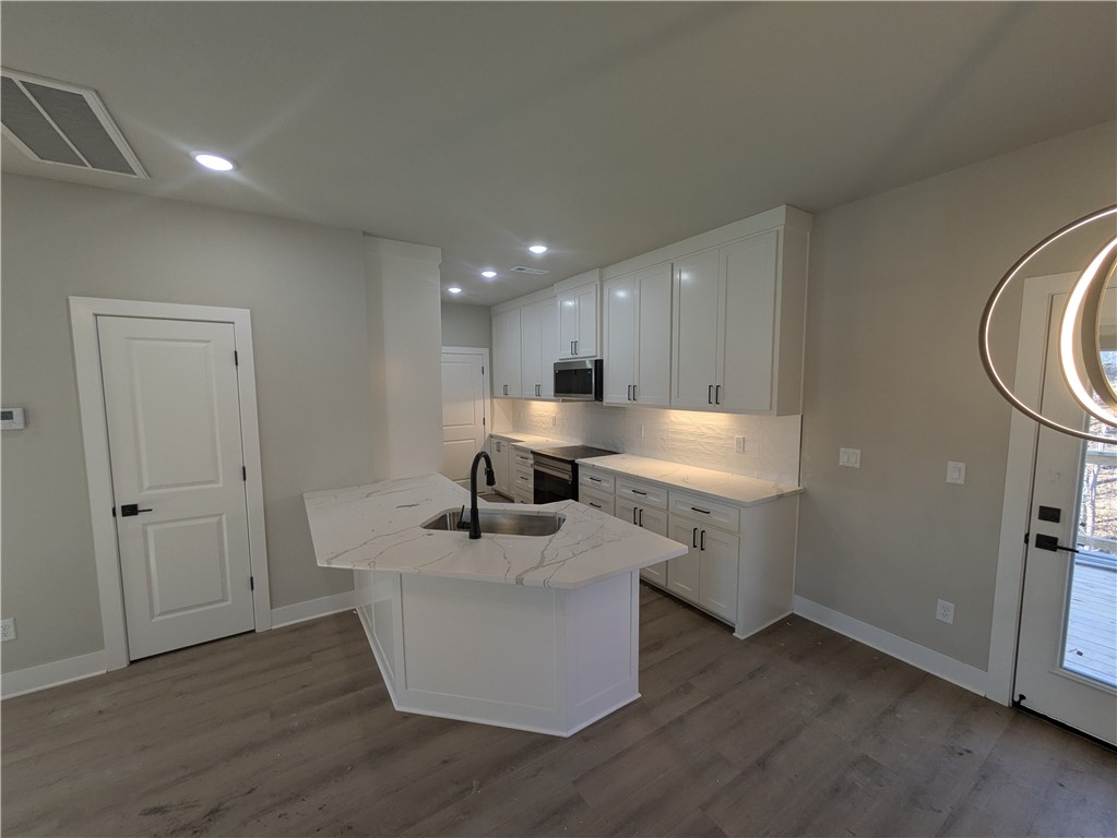 Sherlock Sub Bvv - Residential