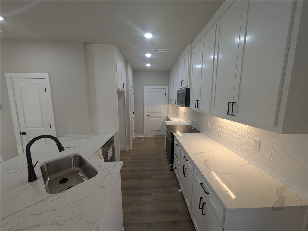 Sherlock Sub Bvv - Residential