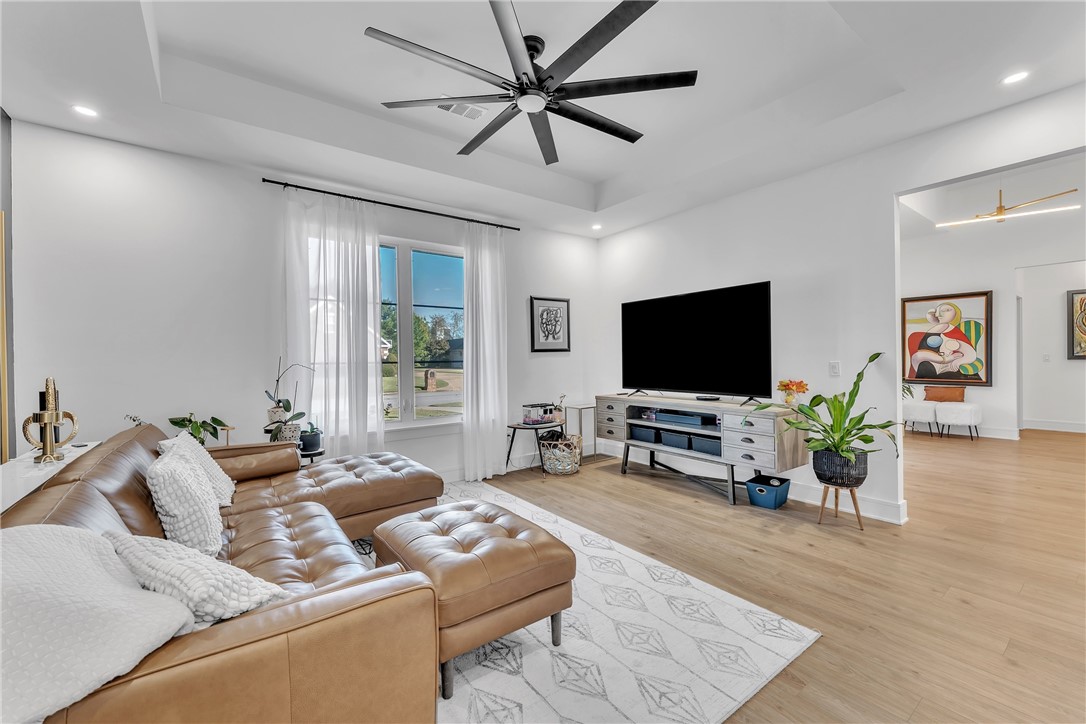 Pinnacle Sub Ph 1, The Rogers - Residential