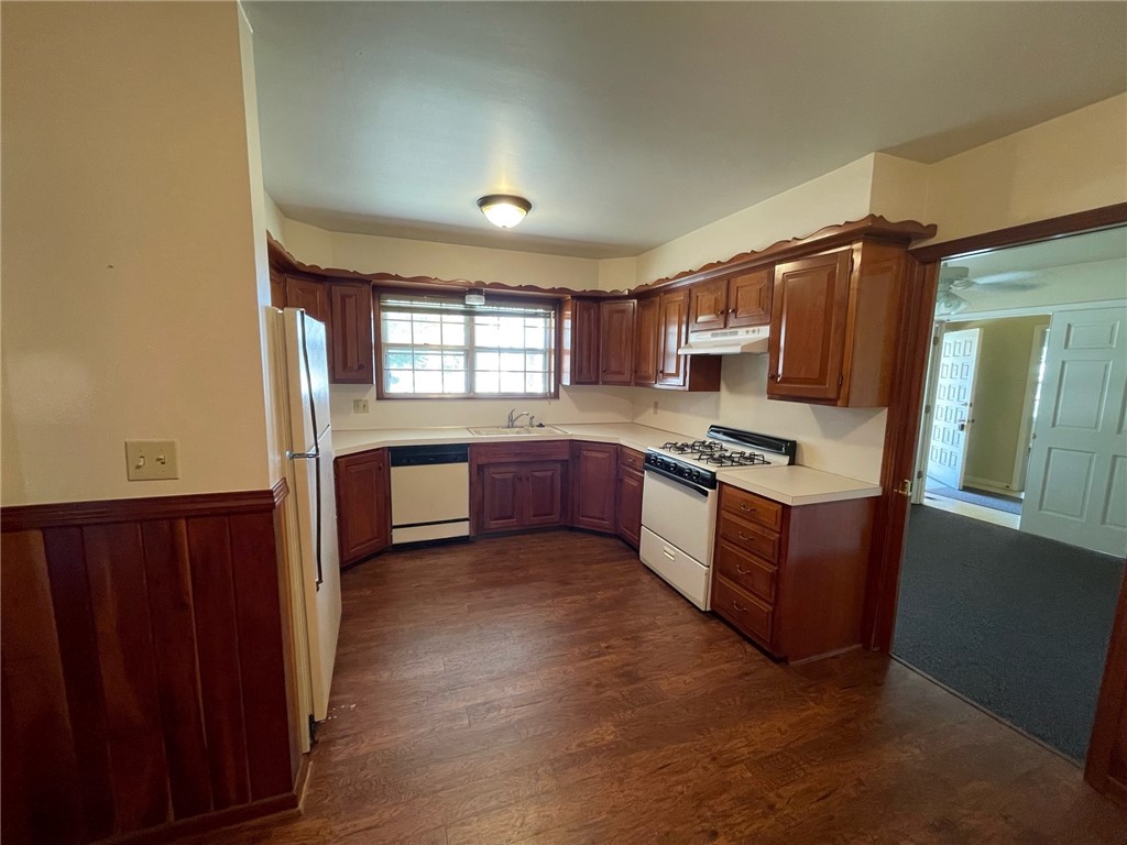Links At Springdale Ph II - Commercial Lease