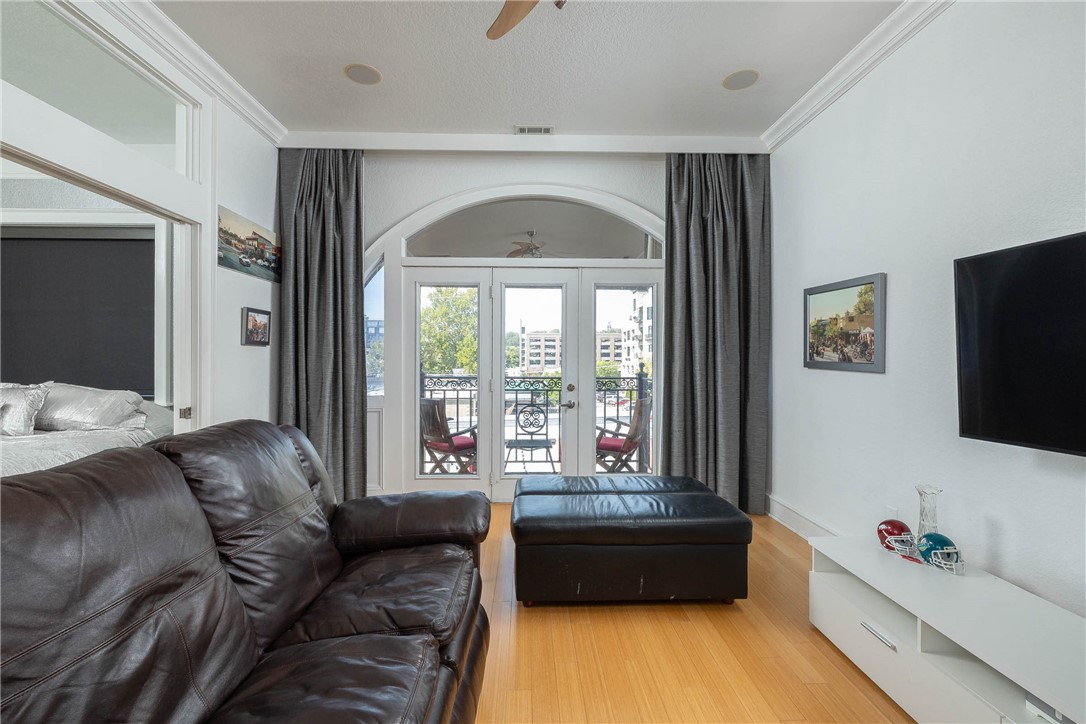 Rollston Bldg Condos Hpr - Residential