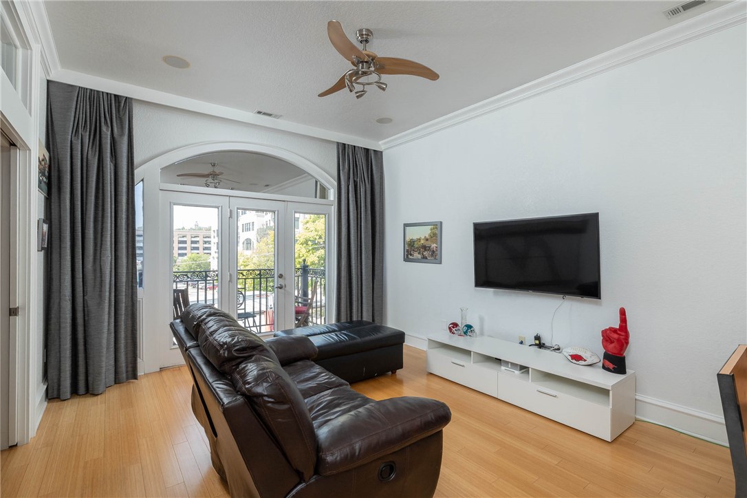 Rollston Bldg Condos Hpr - Residential