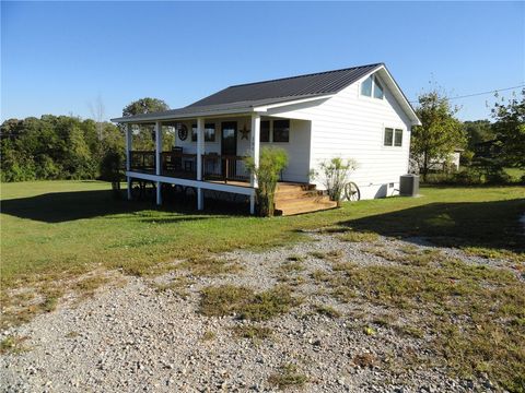 Photo of 104 Kenzo Lane, St Joe, AR 72675 (MLS # 1326199)