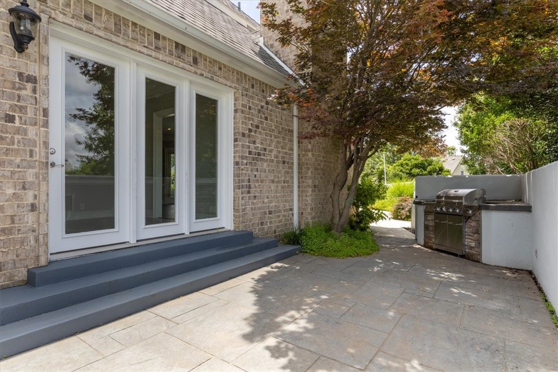 Champions Golf & Cc Rogers - Residential