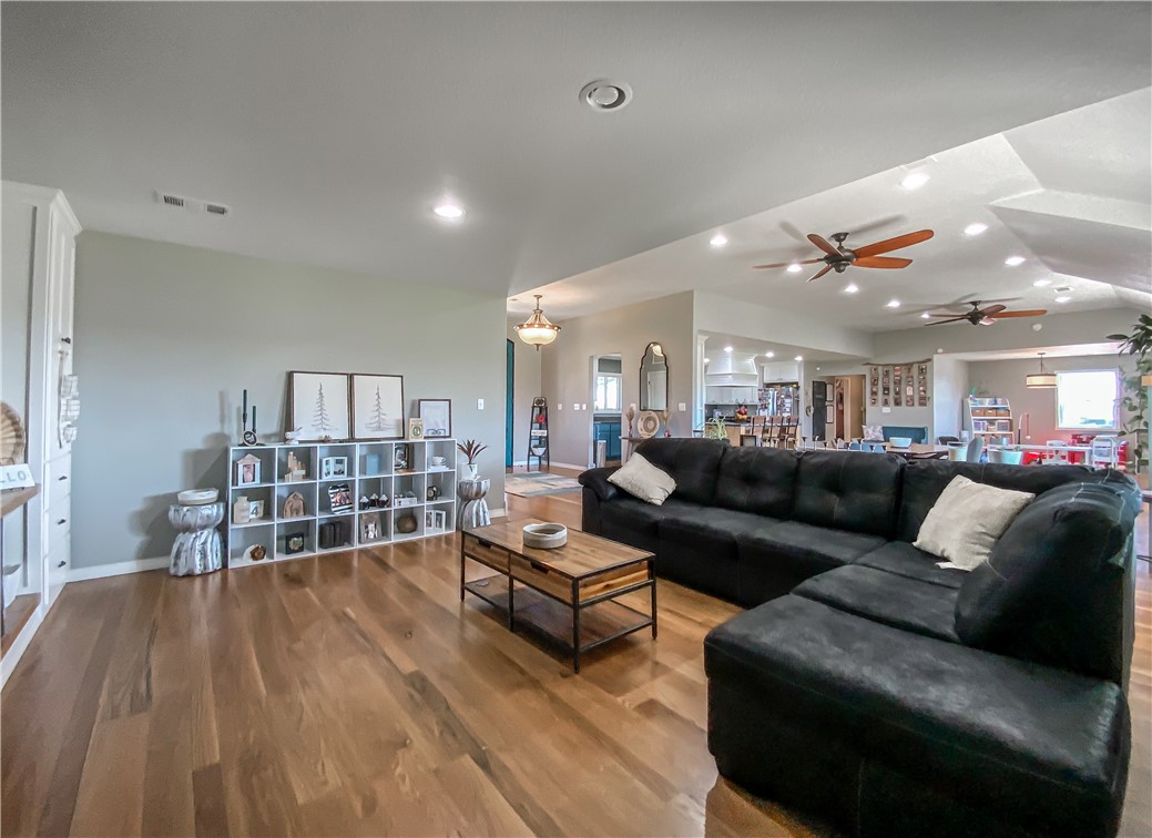 Cloud 9 Sky High Ranches - Residential