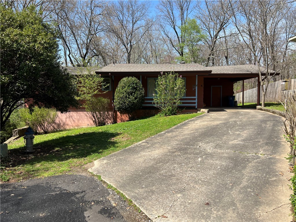 Located at the end of quiet cu-de-sac, great property for investment, 1st time homebuyer or rental.
Fresh paint inside, 2 bedrooms , 2 full baths , nice size laundry room, extra storage in hallway, walk in
closet in master bedroom. Small fenced area off deck for pets. New roof 2018, living room & hallway carpet 2021.