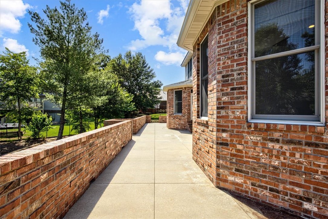 Pinnacle Champions Golf & CC Rogers - Residential