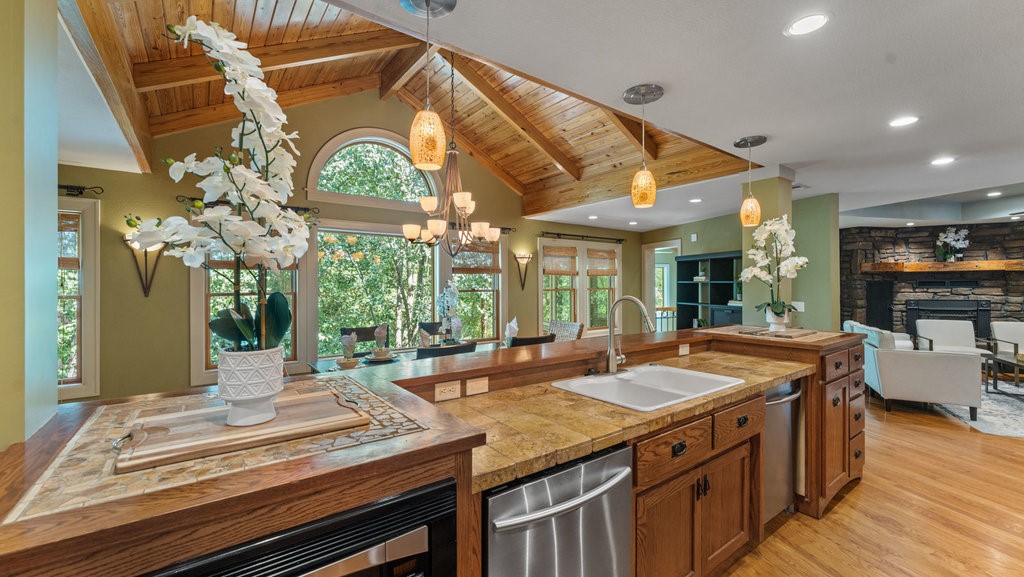 Annsborough Sub Bvv - Residential