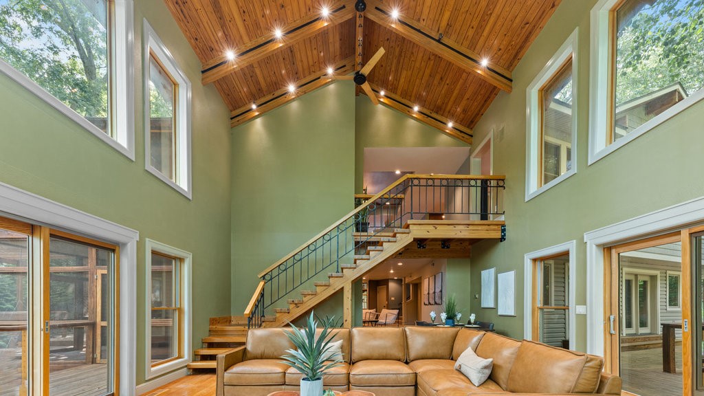 Annsborough Sub Bvv - Residential