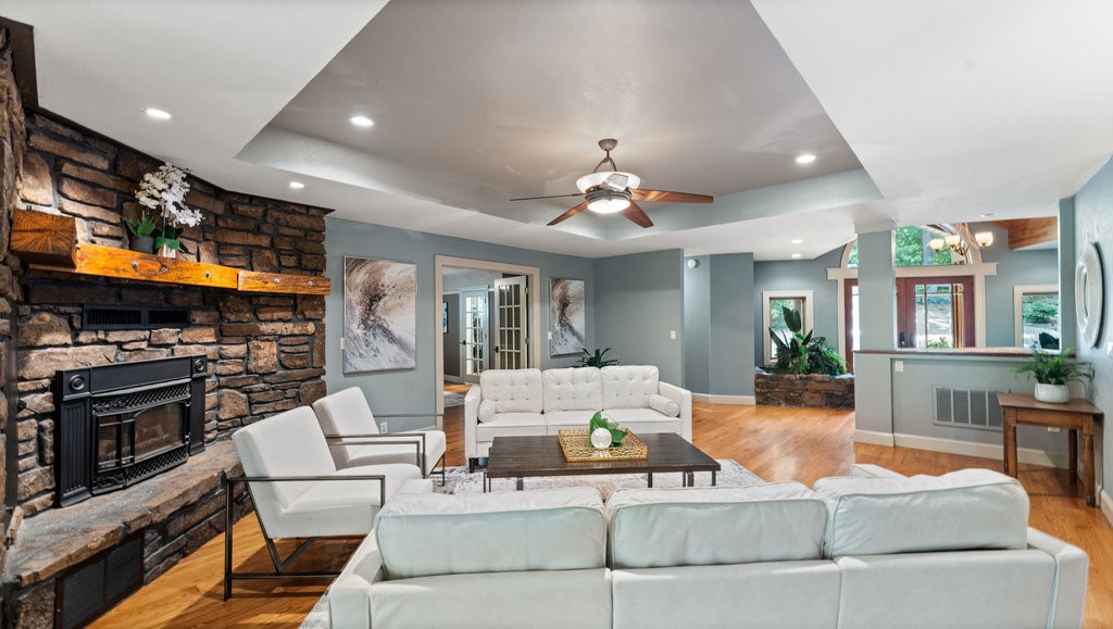 Annsborough Sub Bvv - Residential