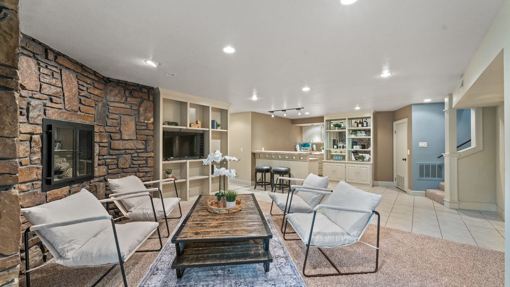 Annsborough Sub Bvv - Residential