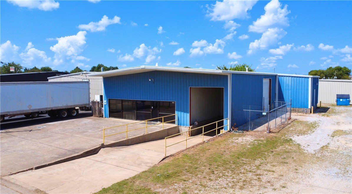Springdale Outlots - Commercial Lease