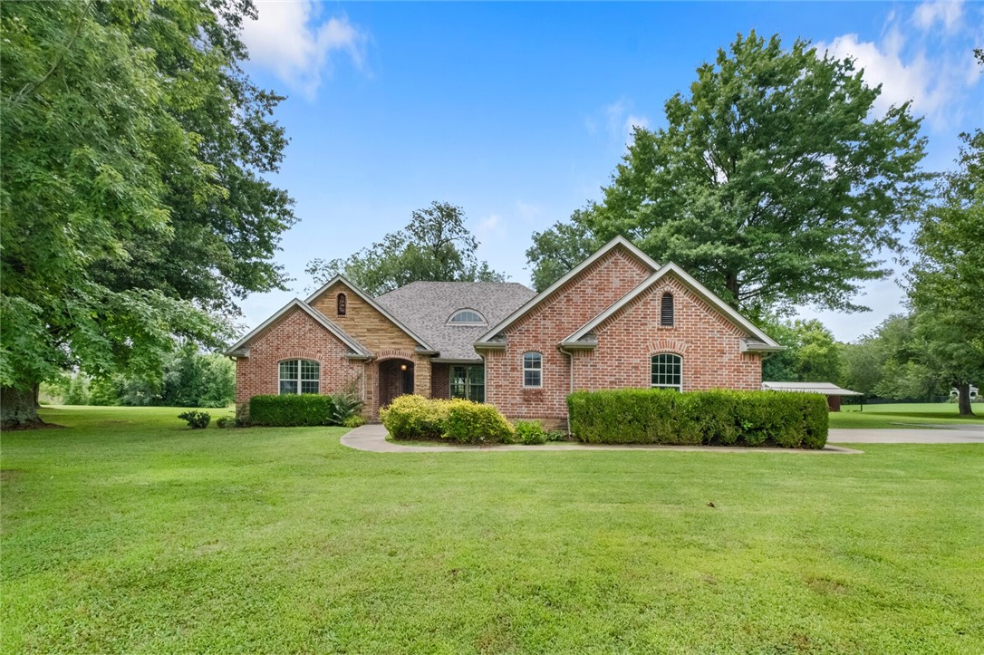 Park-Like Paradise on 3.52 Acres | Loaded with Custom Details
Spacious, well-built 4 bed, 3 bath, 1-level home in a mesmerizing setting: mature trees, pavilion, pergola, outdoor fireplace & kitchen, big bougie chicken coop and the Illinois River in your backyard with great bass fishing! Built to impress: 2x6 walls, solid custom maple cabinets, red oak floors, local quarried stonework, and 500+ SF of covered porches. Chefās kitchen w/ double ovens, 5-burner gas cooktop, beverage center. Oversized insulated garage, indoor/outdoor BOSE audio, flex space, real wood-burning fireplace, custom trim throughout. Bonus: 12x24 shop for electric (220), porch swing & custom lockers. 360 underground pet containment fence/system. New roof in 2020, new HVAC in 2021, all of this bundled up into 3.52 acres of a rare slice of NWA heavenādonāt miss it!