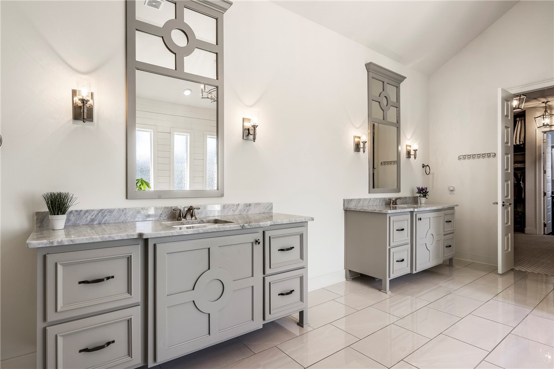 Versailles - Residential