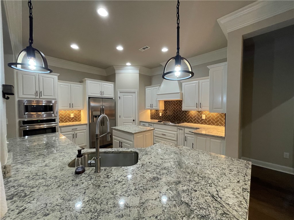 Lochmoor Club Sub Ph II Bentonville - Residential Lease