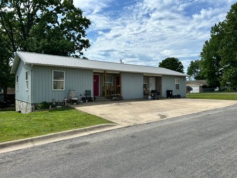 Photo of 102 Clive Street, Berryville, AR 72616 (MLS # 1351763)
