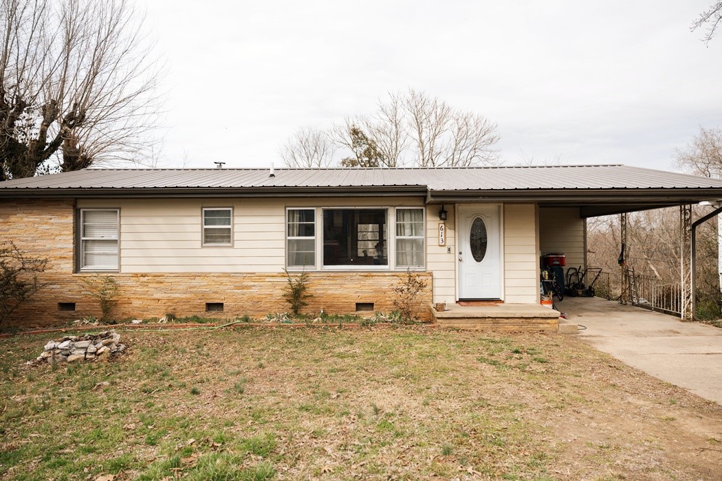 Remodeled just a few years ago! Check out this beautiful 3 bedroom 1 bath home that includes a metal roof, fenced back yard, hardwood floors and ceramic tile, a gorgeous updated kitchen and stylish bath. Priced to sell quickly!