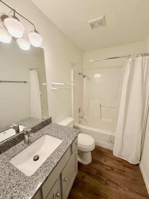 Southfield Sub Ph I - Residential Lease