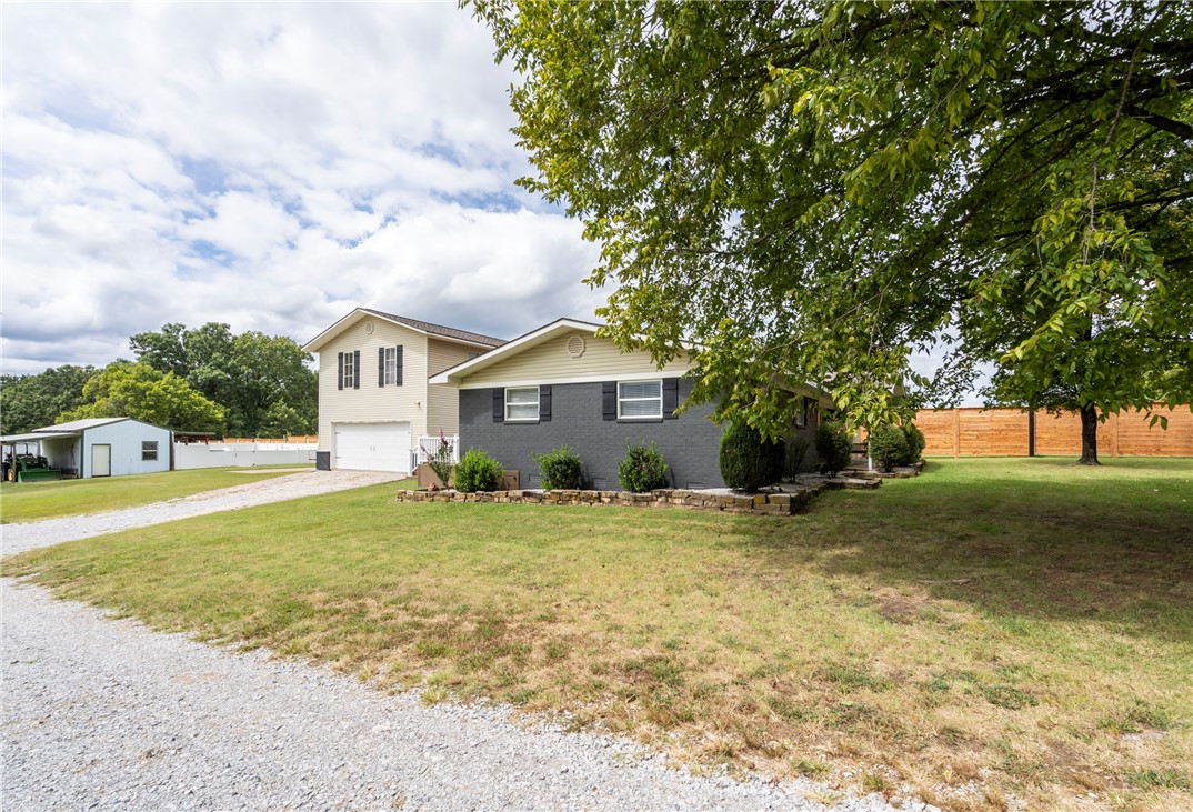 03-20-32-Gravette - Residential