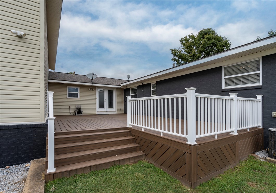 03-20-32-Gravette - Residential