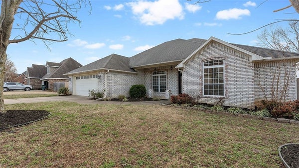599 N ROCKY XING, FAYETTEVILLE, AR 72704 - Image e0dbb47a7378c2ac9bd438552e7fa8a4/3254233064