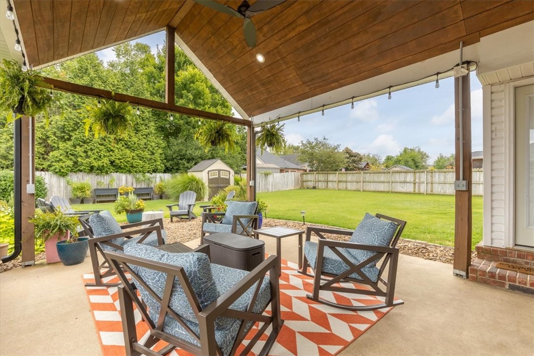 Ridgecrest Meadows Ph 2 Rogers - Residential