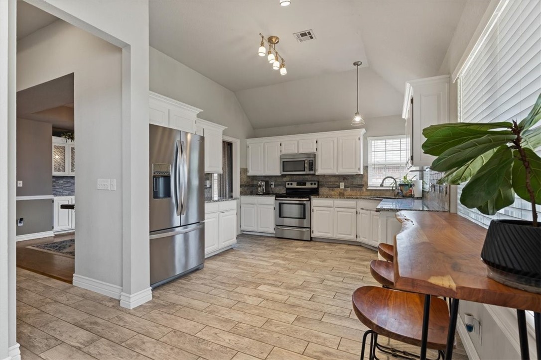 Ridgecrest Meadows Ph 2 Rogers - Residential