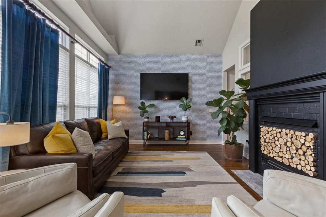 Ridgecrest Meadows Ph 2 Rogers - Residential