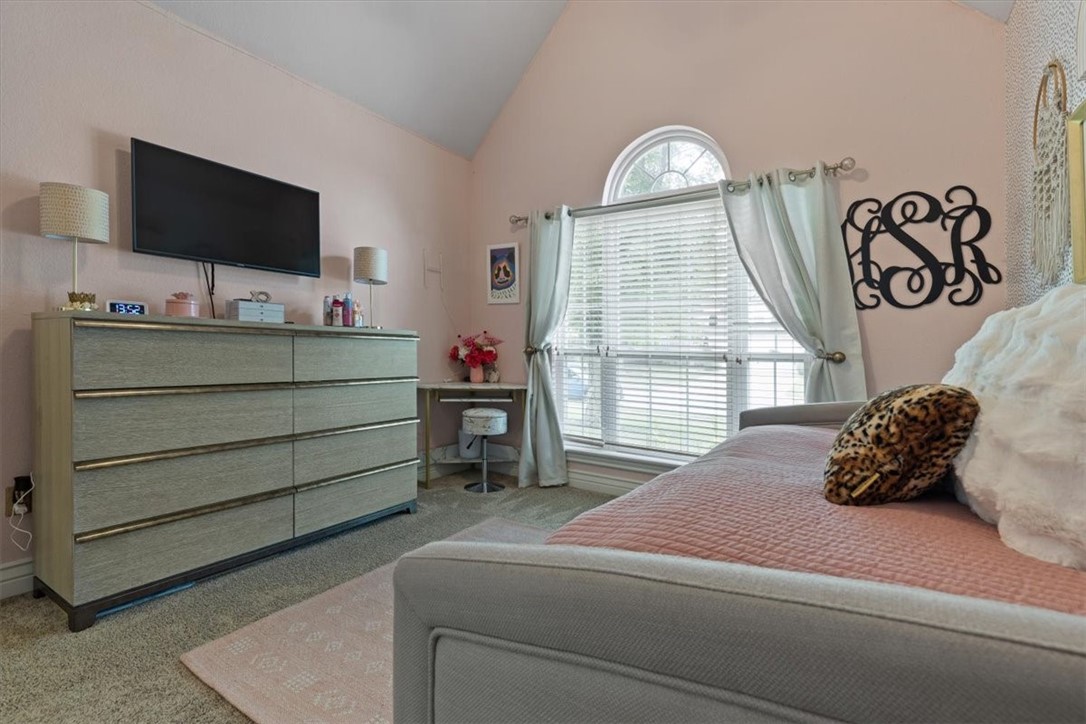 Ridgecrest Meadows Ph 2 Rogers - Residential