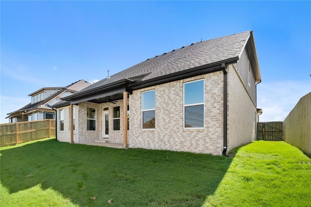 Paradise Park Sub Centerton - Residential Lease