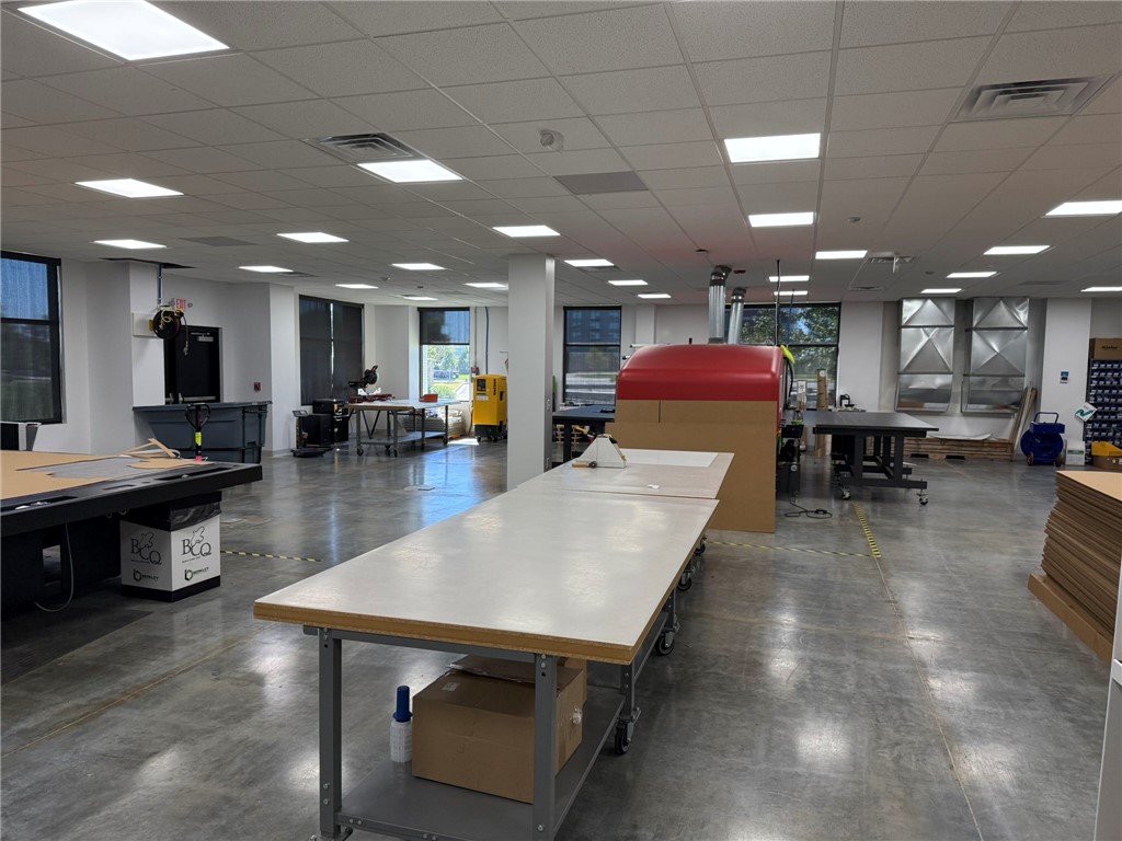 Metro Park South Rogers - Commercial Lease